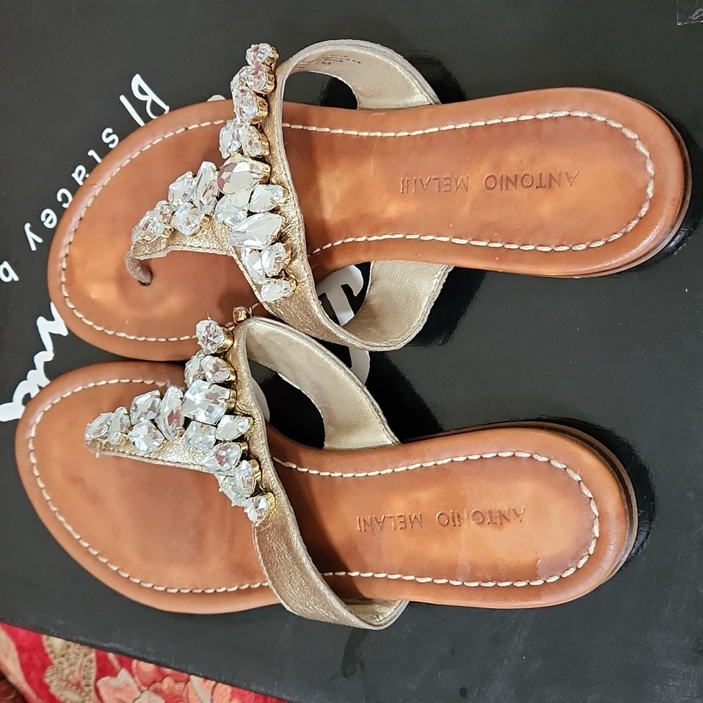 Antonio De Melani size 7 rhinestone sandals